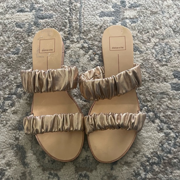 Women’s Dolce Vita rose gold metallic sandals size 9 - Picture 3 of 7